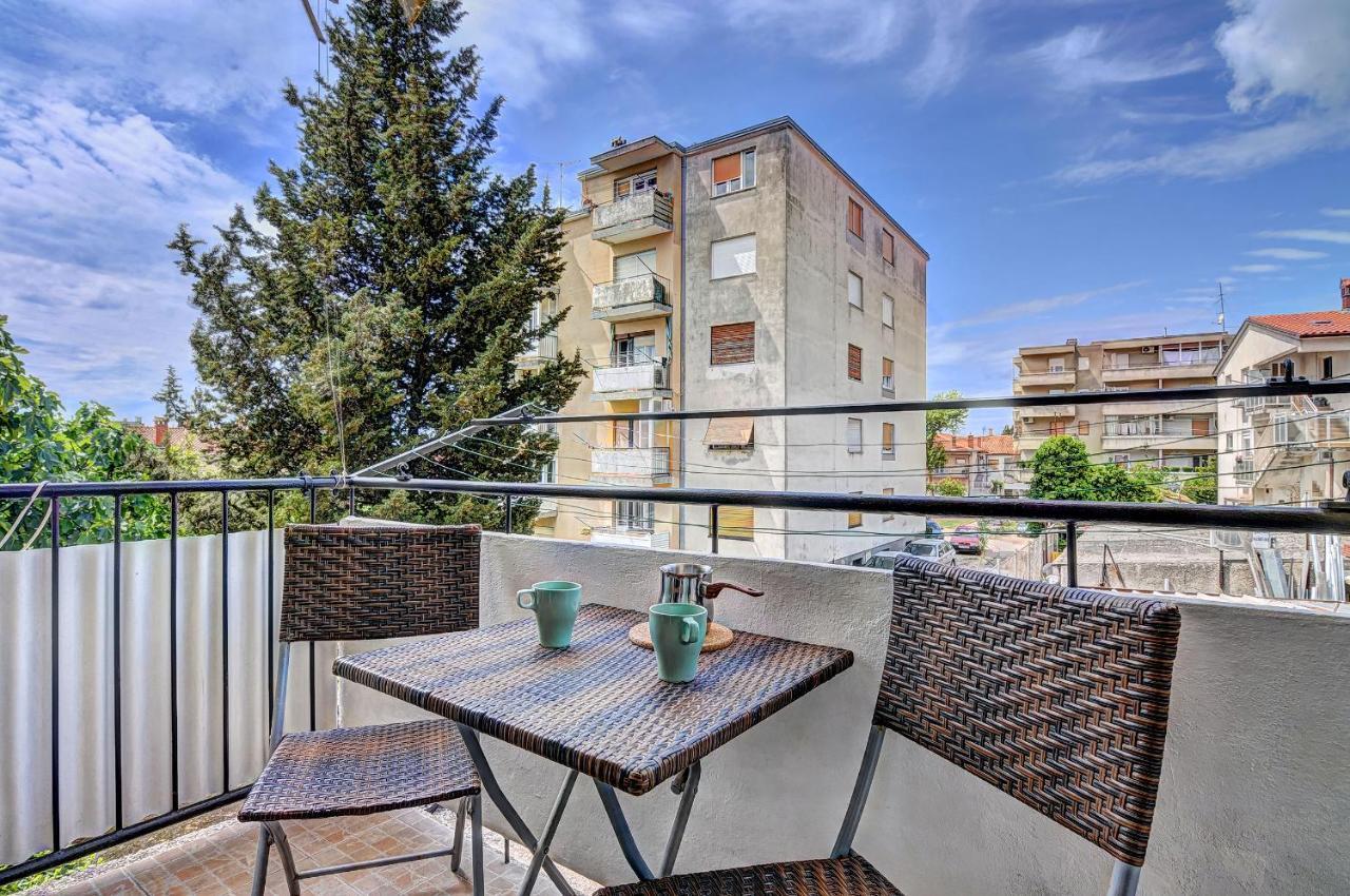 Lina Apartman Póla Kültér fotó